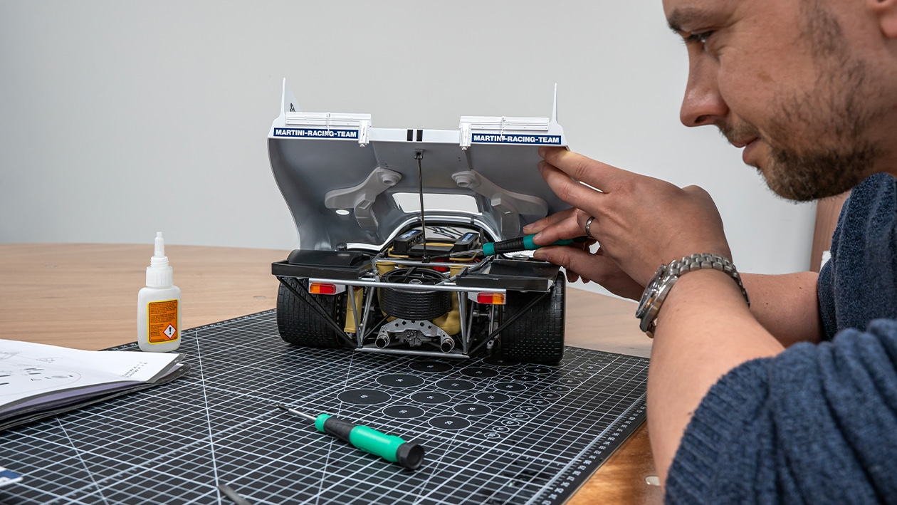 Construction on Pocher Porsche 917