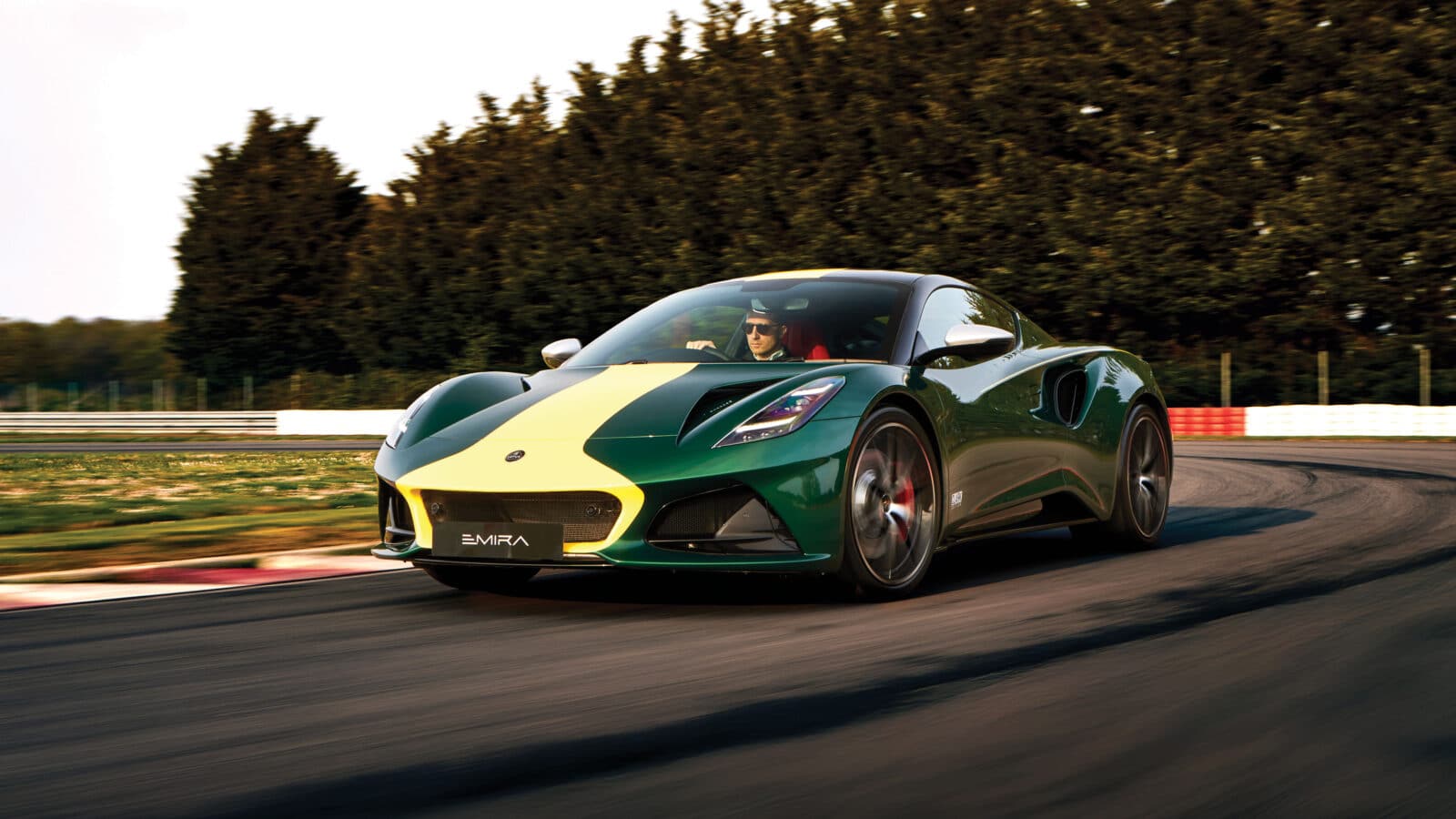 Lotus-Emira-Clark-Edition-Dynamic-Front-Corner