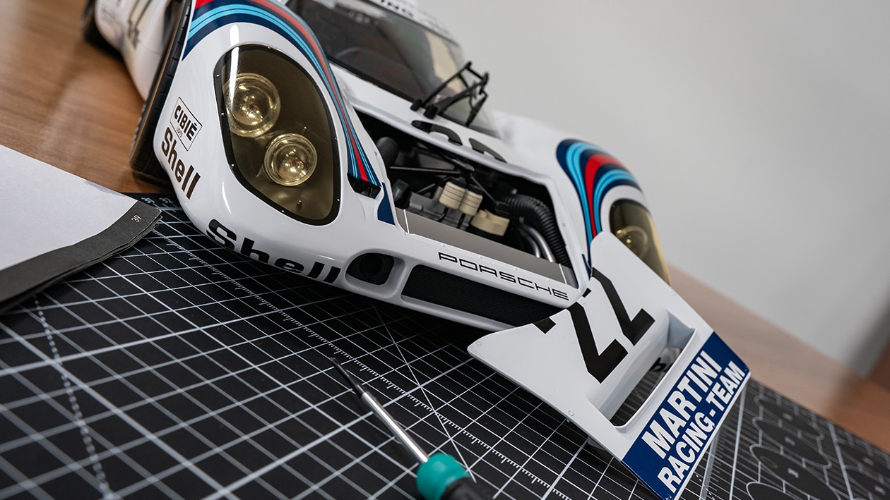 Pocher Porsche 917 bonnet off
