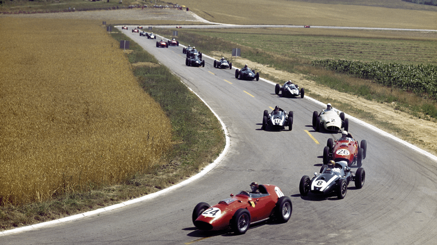 Ferrari’s Tony Brooks leads a field of 21 starters in the 1959 French GP, held at Reims. Brooks would head a Ferrari 1-2 at the close