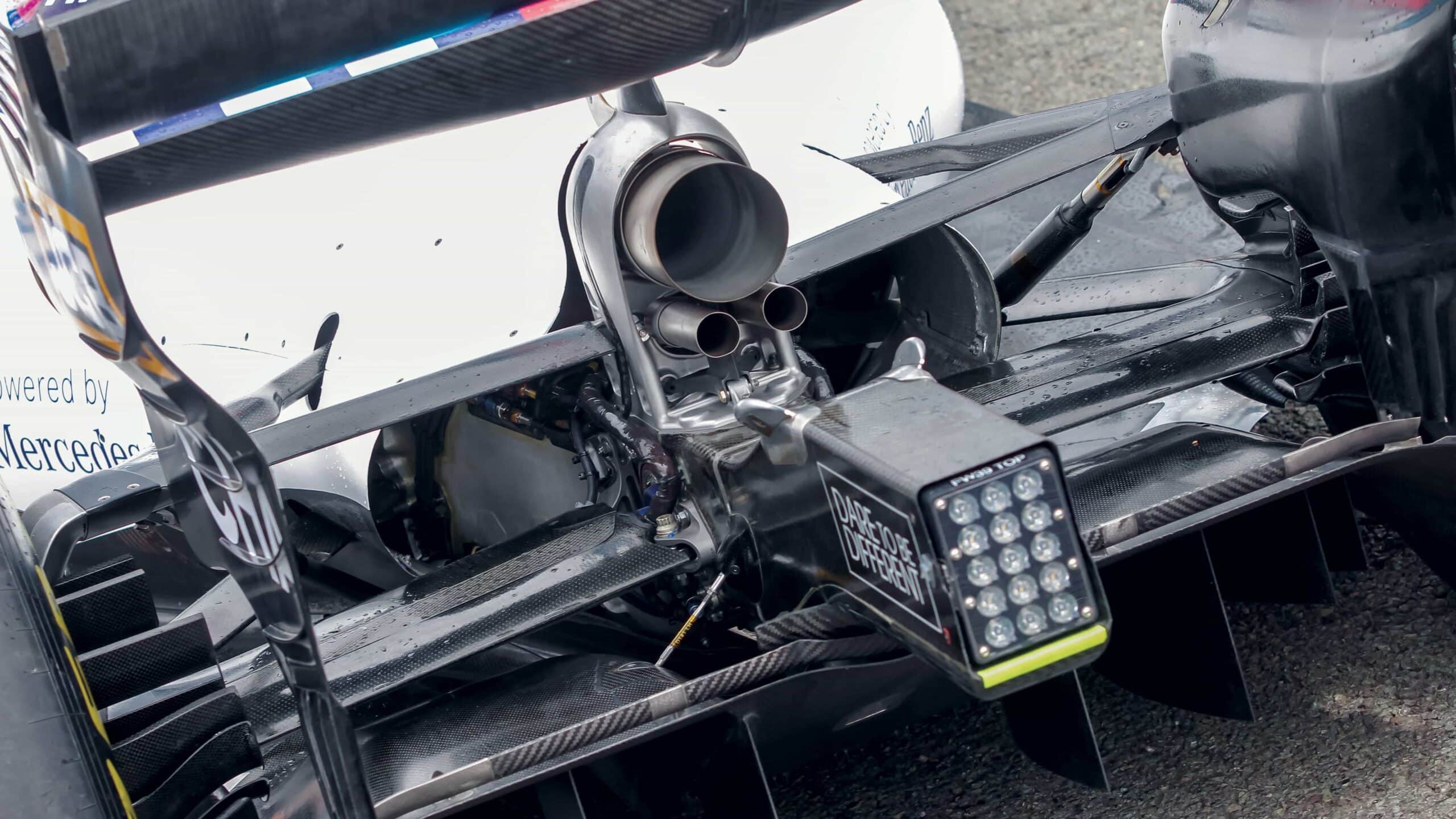 2017 Williams FW40 rear