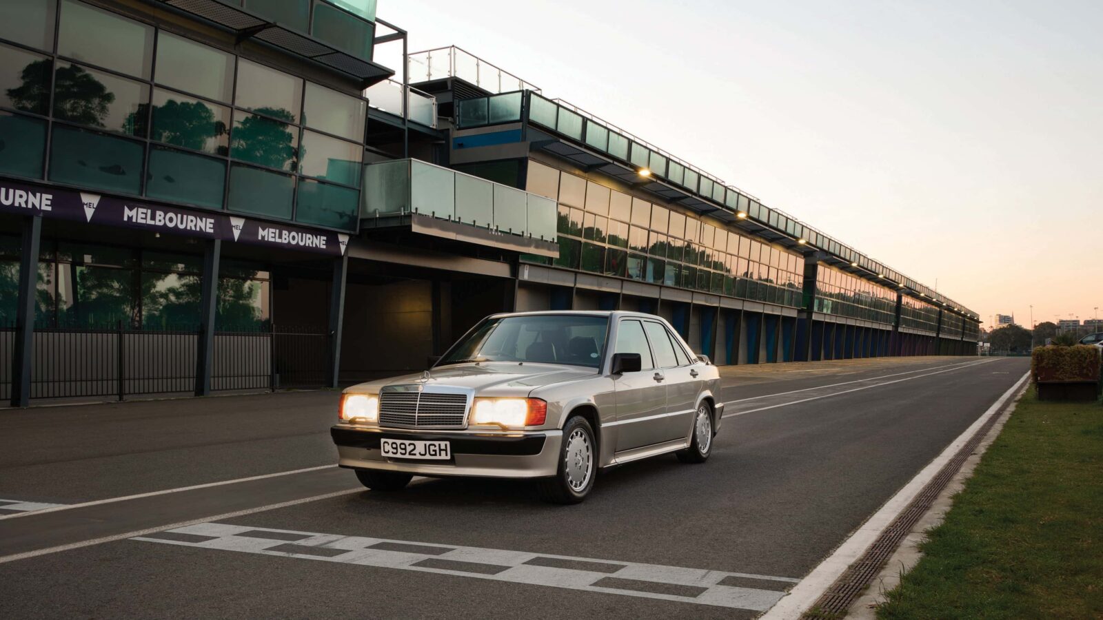 1985 Mercedes-Benz 190 E 2.3-16