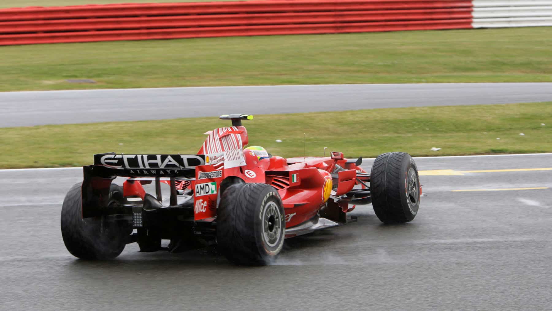 Felipe Massa (Ferrari) spins in the wet 2008 British Grand Prix