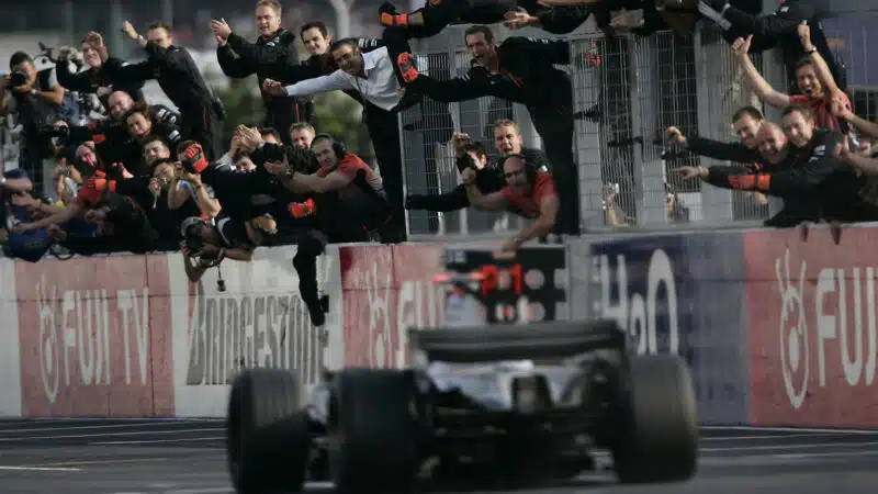 Kimi Raikkonen wins the 2005 Japanese Grand Prix